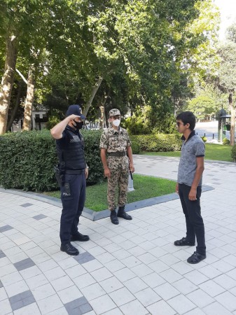 Bakı polisi reyd keçirir - FOTO