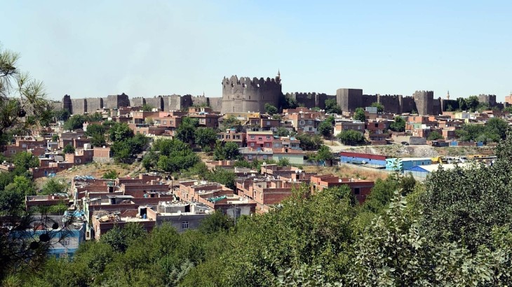 T&uuml;rkiyənin Diyarbakır əyalətində 4.2 bal g&uuml;c&uuml;ndə zəlzələ oldu.