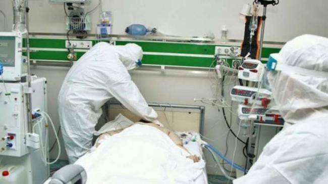 Tanınmış həkim koronavirusdan öldü -