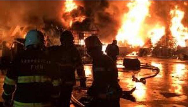 "Sobsan" boya fabrikindəki yanğın söndürüldü -