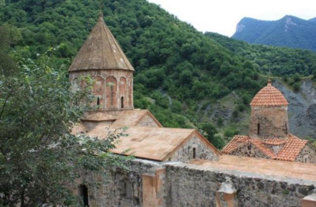 Rusiyalı din xadimi Qarabağdan &ccedil;ıxarılacaq &mdash; FOTO