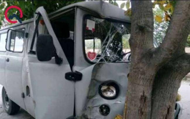 Tərtərdə təcili tibbi yardım maşını vuruldu -