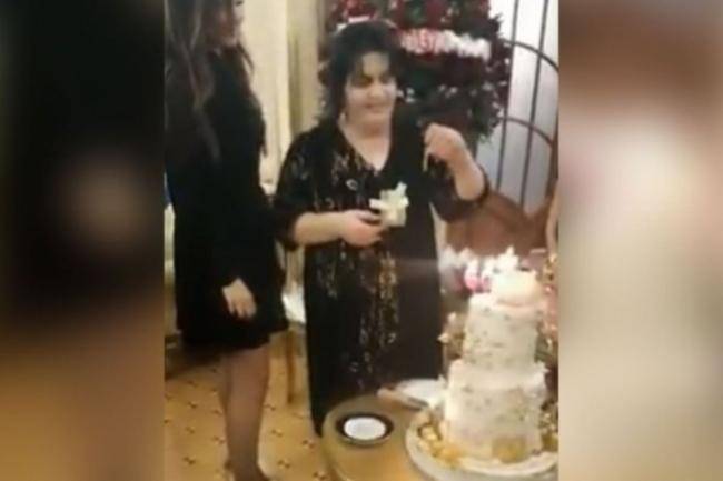 Ad günü keçirən direktor cəzalandırıldı