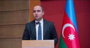 Təhsil naziri avtobus sürən direktora