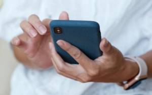 Evdə təcrid olunacaq şəxslərə telefonlarını söndürmək qadağan edilir Xəbər şəkili