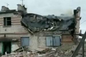 Qonşularla dalaşan kişi &ouml;z&uuml;n&uuml; və evini partlatdı &ndash;