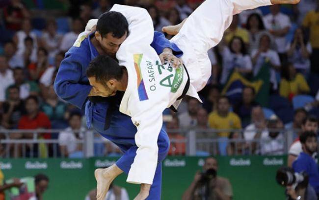 Cüdoçularımızdan üçü yarımfinala vəsiqə qazandı