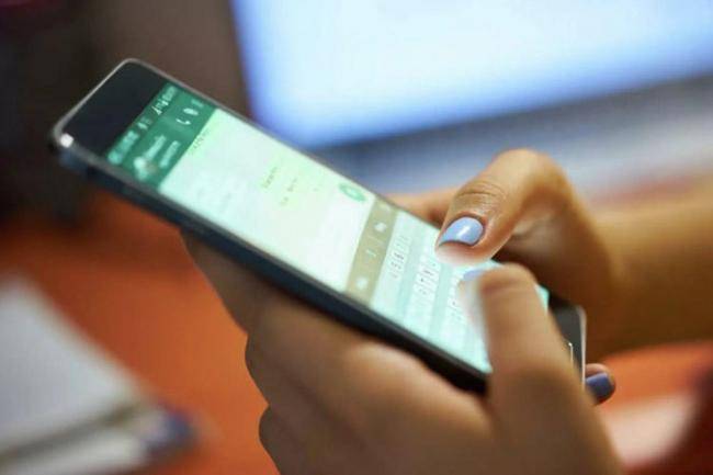 "WhatsApp" haqqınızda hər şeyi gizlicə ötürəcək -