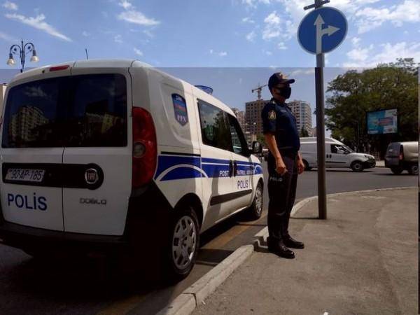 Polis və Daxili Qoşunların əməkdaşları Bakı küçələrində -