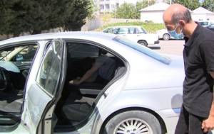İcazəsi olan şəxsin avtomobilinin baqajında şəhərə gəlmək istəyən şəxs yaxalandı