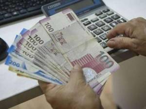 İşləməyən bu şəxslərə ayda 200 manat təqaüd veriləcək -