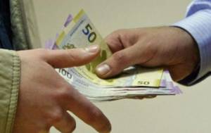 Daha bir məmur r&uuml;şvətə g&ouml;rə həbs olundu Xəbər şəkili