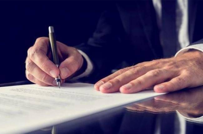 Prezident bir qrup neft sənayesi işçisini təltif etdi -