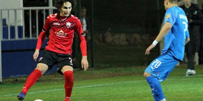 Millimizin futbolçusunun anası koronavirusdan öldü