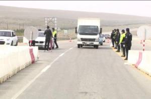 Postlardan ke&ccedil;ə bilmək &uuml;&ccedil;&uuml;n icazə kağızı kifayət etməyəcək - Xəbər şəkili