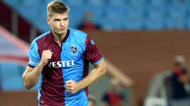 &quot;Trabzonspor&quot;un futbol&ccedil;usu Almaniya klubuna ke&ccedil;di