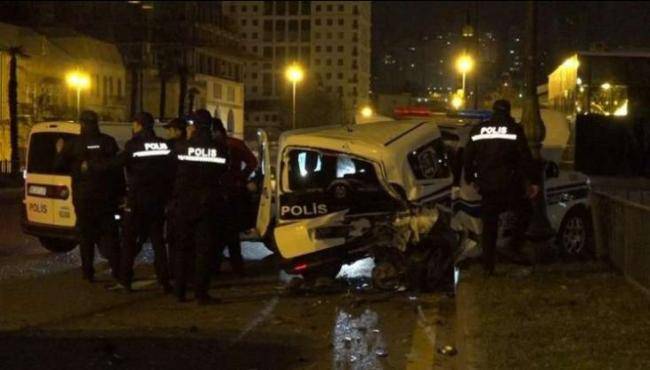Bakıda polis maşını qəzaya uğrayıb -