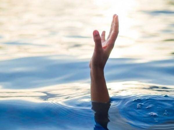 Kürdə bir nəfər batıb