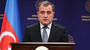 XİN rəhbəri iraqlı həmkarı ilə cəbhədəki vəziyyətdən danışdı Xəbər şəkili