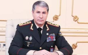Vilayət Eyvazov generalı təqaüdə göndərdi