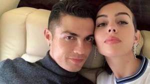 Sevgilisi ilə karantin rejimini pozan Ronaldo görüntüləri sildirdi Xəbər şəkili