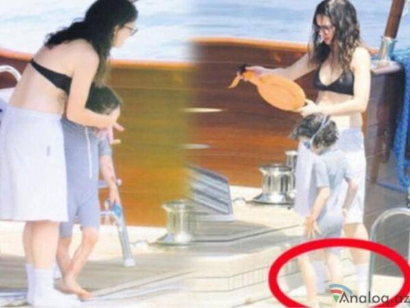 Müğənninin corabla dənizə girməsi diqqət çəkdi