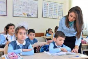 Azərbaycanda 8 mindən çox vakant müəllim yeri var -