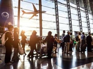 Aeroportda sərnişinlər arasında kütləvi dava - Xəbər şəkili