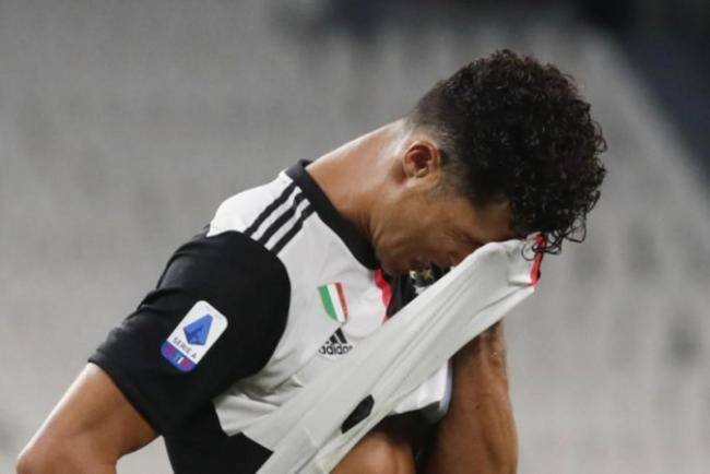 Ronaldonun koronavirus testi yenə müsbət çıxdı