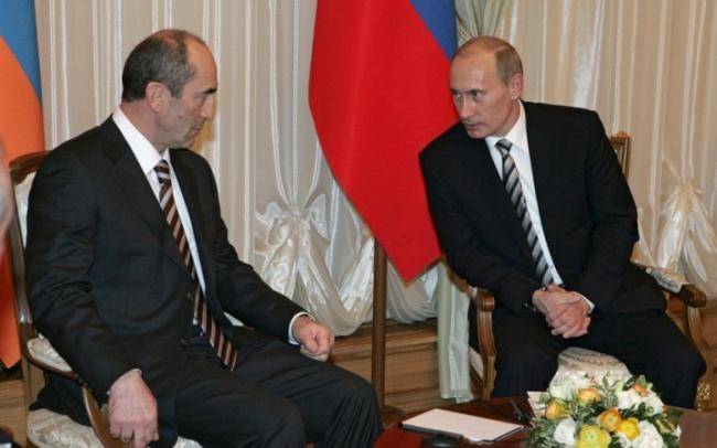 Putinlə Koçaryan Ermənistandakı vəziyyəti müzakirə etdi