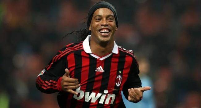 Ronaldinyo Bakıya gəlir