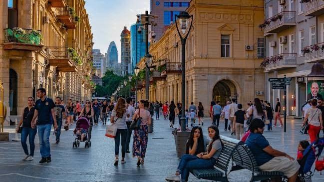 Bakıda bu sahədə çalışanların maaşı artıb