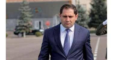 Ermənistan müdafiə naziri Almaniyaya getdi