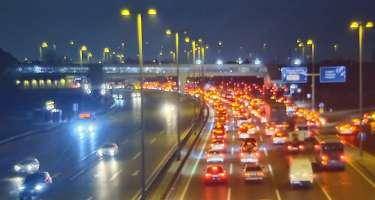 Aeroport şosesində qəza sıxlıq yaratdı