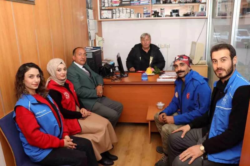 Ümumdünya Jurnalistlər Günü Münasibətilə Oltu Gənclik Mərkəzindən Dursun Murat Aydına Xüsusi Təşəkkür Xəbər şəkili