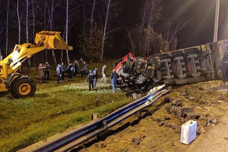 Rusiyada ağır yol qəzasında biri uşaq olmaqla altı nəfər ölüb