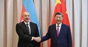 Si Cinpinin adından İlham Əliyevin şərəfinə rəsmi ziyafət verildi