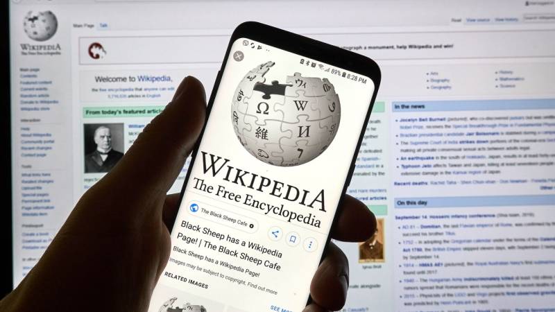 Süni İntellekt Çatbotları Yüksəlir: Vikipediyaya Birbaşa Keçidlər Niyə Azalır?