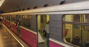 "Metro traktor kimi işləyir" - Paytaxt sakini Xəbər şəkili