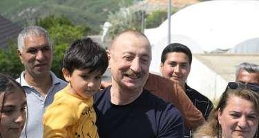 İlham Əliyev Laçın sakinləri ilə görüşdü -FOTO