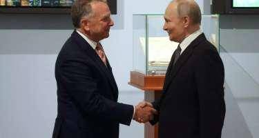 Putin Trampın nümayəndəsi ilə görüşdü