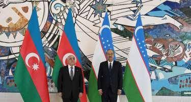 Daşkənddə Azərbaycan və Özbəkistan Baş nazirləri görüşüb