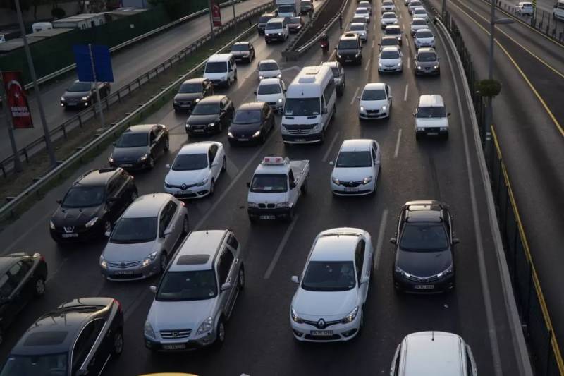 Tesla 13 Min Avtomobili Geri Çağırır: Sürücülük Təhlükəsizliyini Riskə Atan Batareya Nasazlığı