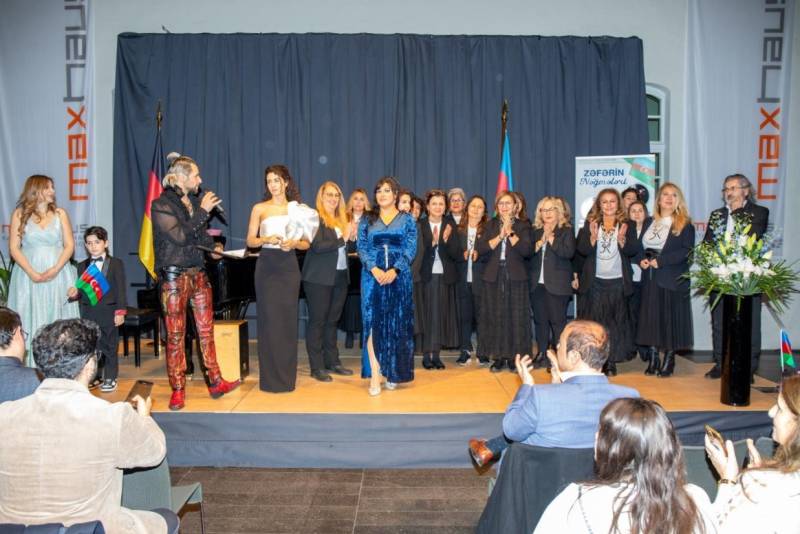 Düsseldorfda “Zəfərin nəğmələri” adlı konsert alqışlarla qarşılanıb (FOTO)