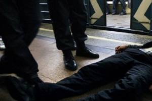 Bakı metrosunda sərnişin ölüb