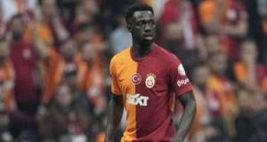 “Qalatasaray” Davinson Sançeslə yeni müqavilə imzaladı