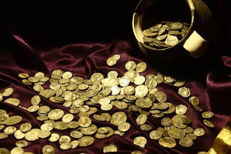 Almaniyada Tarixi Tapıntı: Aşağı Saksoniyada İllərlə Gizlədilən 450 Roma Sikkəsi Kəşf Olundu