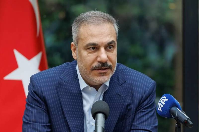 Xarici İşlər Naziri Hakan Fidan İstanbulda Fələstinə Dəstək Platforması ilə Görüşdü