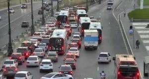 Paytaxtın bu yollarında tıxac var Xəbər şəkili