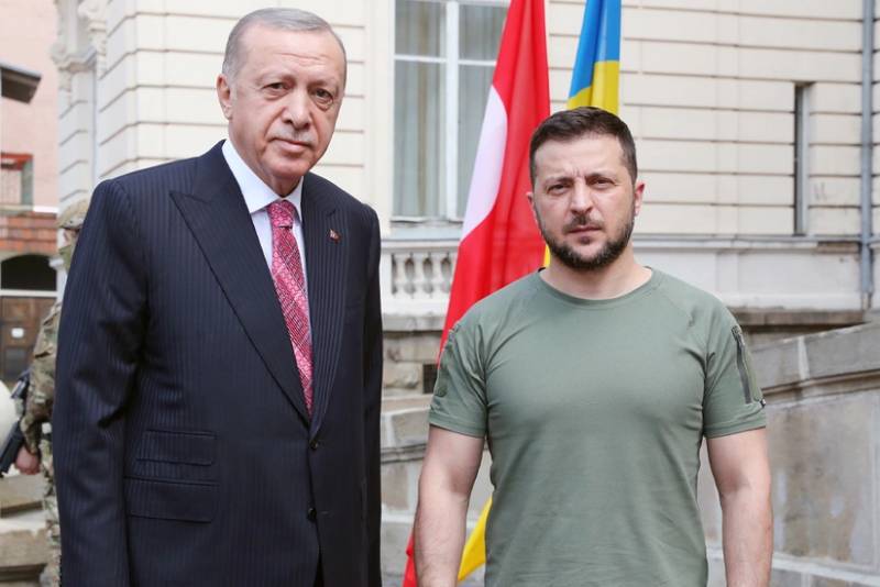 Zelenski Ukraynanın suverenliyinə verdiyi dəstəyə görə Ərdoğana təşəkkür edib